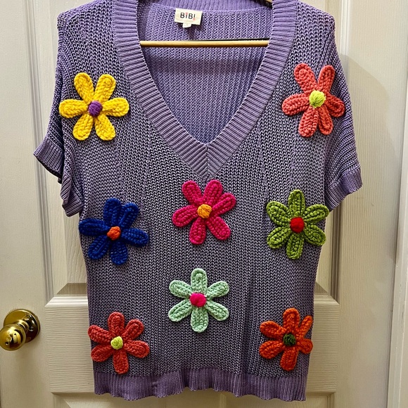 BiBi Trendy Daisy Knit Top by BiBi - Picture 2 of 9